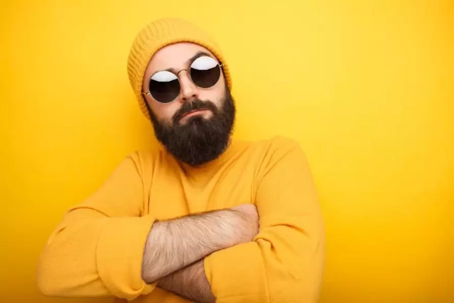 hombre brutal que hizo su pene más grueso