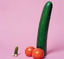 Tamaño del pene grande y pequeño usando verduras como ejemplo.